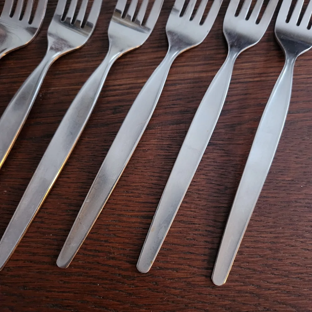 8 Delco Mountain Stream Stainless Steel Dinner Forks 7.5